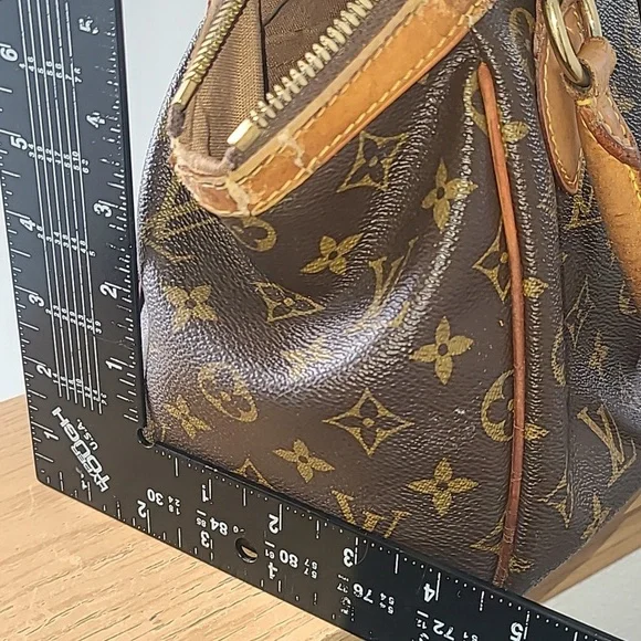 Louis Vuitton Brown Monogram Shoulder Bag - Picture 14 of 16